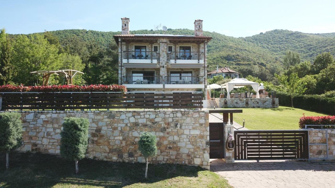 Evmorfes Villas Polýgyros エクステリア 写真